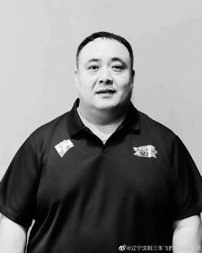 老板把舌头伸进我下边视频